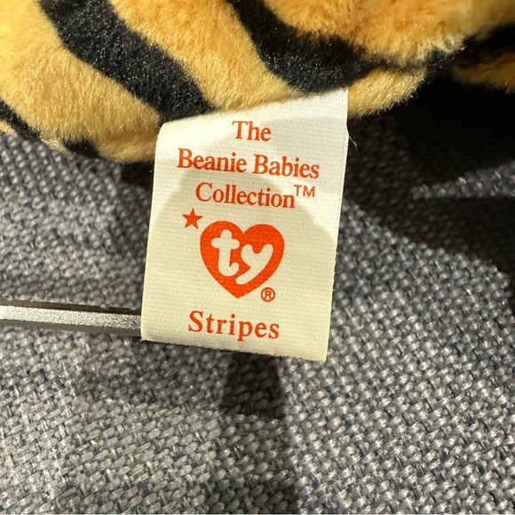 Ty Beanie Baby Tiger Plush - Picture 5 of 10